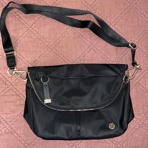 Lululemon purse